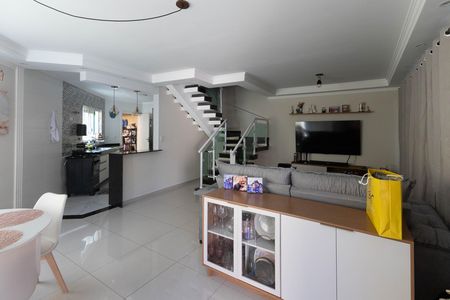 Casa de Condomínio à venda com 3 quartos, 150m² em Vila Pedra Branca, São Paulo