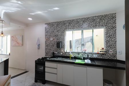 Cozinha de casa de condomínio à venda com 3 quartos, 150m² em Vila Pedra Branca, São Paulo