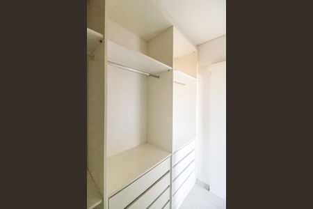 Apartamento à venda com 69m², 2 quartos e 1 vaga Apartamento à venda com 69m², 2 quartos e 1 vagaCloset do quarto 1