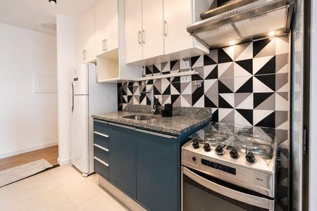 Cozinha de apartamento para alugar com 2 quartos, 58m² em Bela Vista, São Paulo