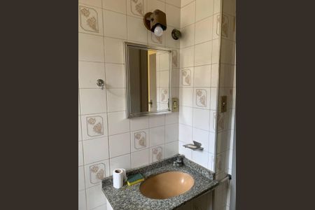 Banheiro de apartamento para alugar com 2 quartos, 50m² em Praça Seca, Rio de Janeiro