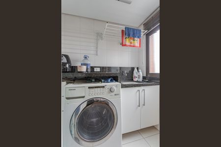 Cozinha e Área de Serviço de apartamento à venda com 3 quartos, 105m² em Bela Vista, Porto Alegre