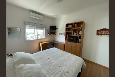 Casa de condomínio à venda com 340m², 4 quartos e 4 vagas Casa de condomínio à venda com 340m², 4 quartos e 4 vagasQuarto