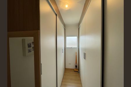 Corredor de casa de condomínio à venda com 4 quartos, 340m² em Loteamento Alphaville Campinas, Campinas