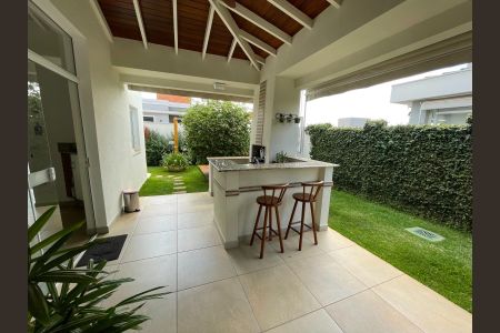 Casa de condomínio à venda com 340m², 4 quartos e 4 vagas Casa de condomínio à venda com 340m², 4 quartos e 4 vagasChurrasqueira