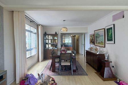 Apartamento para alugar com 220m², 4 quartos e 1 vagaSala