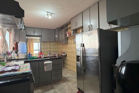 Apartamento para alugar com 220m², 4 quartos e 1 vagaCozinha
