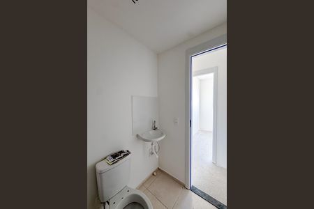 Apartamento para alugar com 55m², 3 quartos e 2 vagas Apartamento para alugar com 55m², 3 quartos e 2 vagasBanheiro
