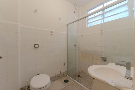 Studio para alugar com 45m², 1 quarto e sem vaga Studio para alugar com 45m², 1 quarto e sem vagaBanheiro
