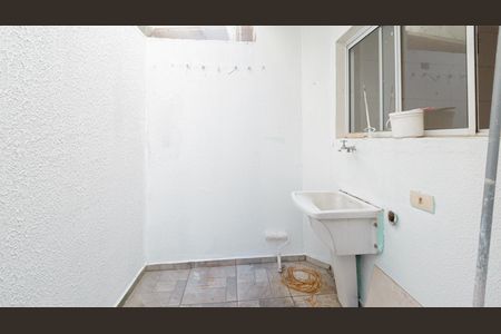 Área de Serviço  de apartamento para alugar com 2 quartos, 60m² em Vila Ré, São Paulo