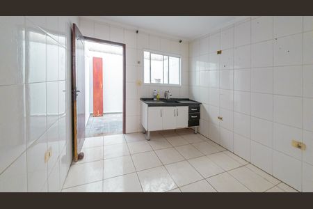 Cozinha de apartamento para alugar com 2 quartos, 60m² em Vila Ré, São Paulo