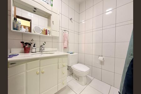 Casa à venda com 186m², 3 quartos e 5 vagasBanheiro da Suíte