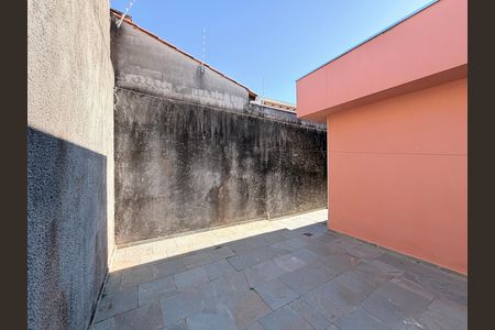 Quintal de casa à venda com 3 quartos, 186m² em Vila Aparecida, Jundiaí