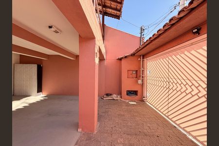 Casa à venda com 186m², 3 quartos e 5 vagasGaragem