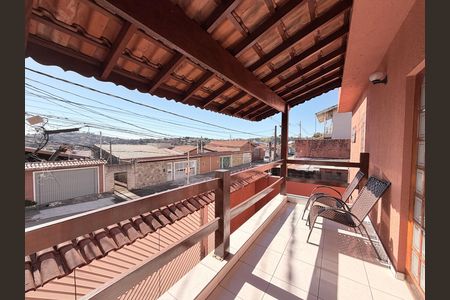 Sacada de casa à venda com 3 quartos, 186m² em Vila Aparecida, Jundiaí