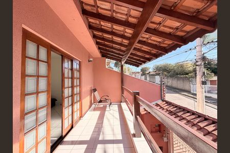 Casa à venda com 186m², 3 quartos e 5 vagasSacada