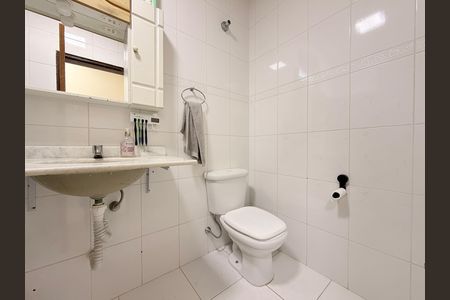 Casa à venda com 186m², 3 quartos e 5 vagasBanheiro Social