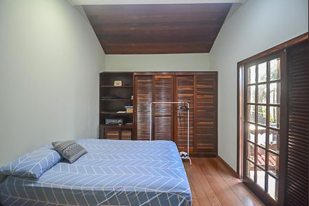 Casa à venda com 184m², 3 quartos e 3 vagas Casa à venda com 184m², 3 quartos e 3 vagasQuarto