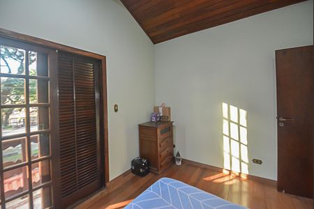 Casa à venda com 184m², 3 quartos e 3 vagas Casa à venda com 184m², 3 quartos e 3 vagasQuarto