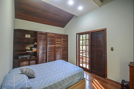 Casa à venda com 184m², 3 quartos e 3 vagas Casa à venda com 184m², 3 quartos e 3 vagasQuarto