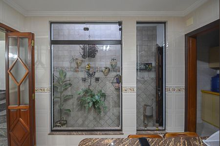 Casa à venda com 184m², 3 quartos e 3 vagas Casa à venda com 184m², 3 quartos e 3 vagasCozinha