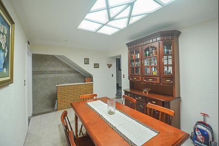 Casa à venda com 184m², 3 quartos e 3 vagas Casa à venda com 184m², 3 quartos e 3 vagasSala de Jantar