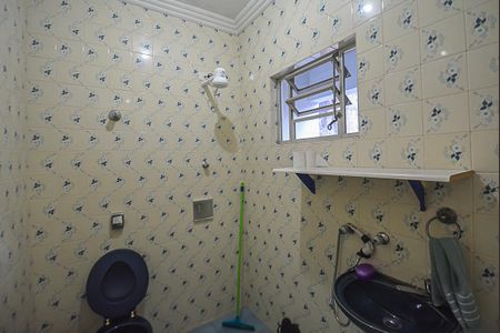Casa à venda com 184m², 3 quartos e 3 vagas Casa à venda com 184m², 3 quartos e 3 vagasBanheiro da Suíte 2