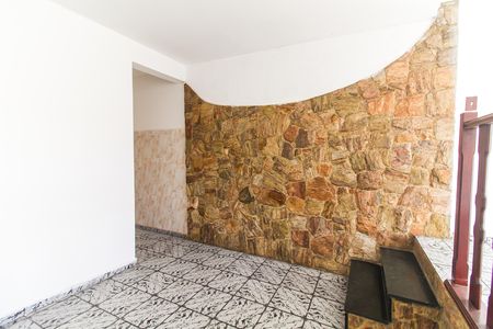 Sala 2 de casa para alugar com 2 quartos, 250m² em Jardim das Oliveiras, São Paulo