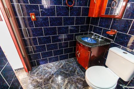 Casa para alugar com 250m², 2 quartos e sem vaga Casa para alugar com 250m², 2 quartos e sem vagaBanheiro da Suíte