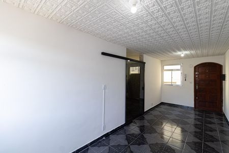 Casa para alugar com 57m², 2 quartos e 1 vaga Casa para alugar com 57m², 2 quartos e 1 vagaSala
