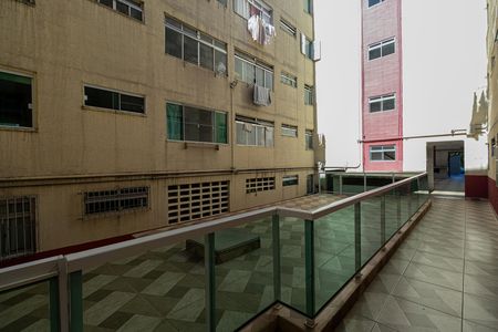 Área Comum de casa para alugar com 2 quartos, 57m² em Conjunto Residencial José Bonifácio, São Paulo