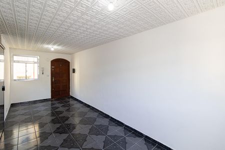 Sala de casa para alugar com 2 quartos, 57m² em Conjunto Residencial José Bonifácio, São Paulo