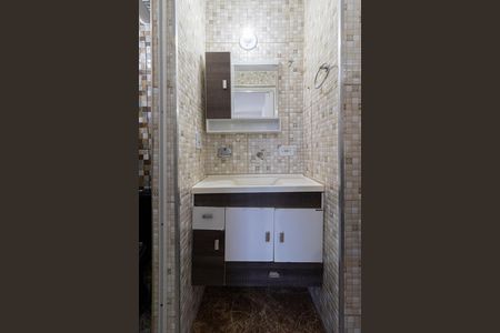 Casa para alugar com 57m², 2 quartos e 1 vaga Casa para alugar com 57m², 2 quartos e 1 vagaBanheiro