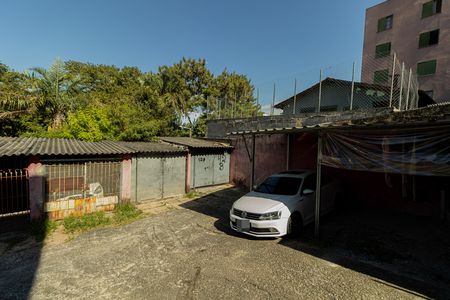 Casa para alugar com 57m², 2 quartos e 1 vaga Casa para alugar com 57m², 2 quartos e 1 vagaEstacionamento