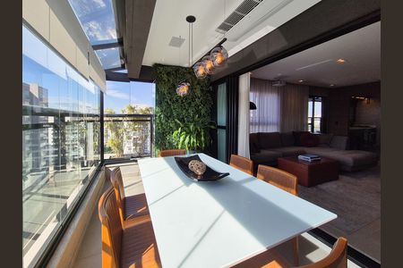 Apartamento à venda com 122m², 2 quartos e 2 vagas Apartamento à venda com 122m², 2 quartos e 2 vagasVaranda 1