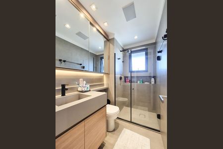 Apartamento à venda com 122m², 2 quartos e 2 vagas Apartamento à venda com 122m², 2 quartos e 2 vagasBanheiro da Suíte 1