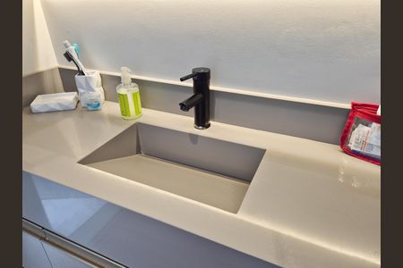 Apartamento à venda com 122m², 2 quartos e 2 vagas Apartamento à venda com 122m², 2 quartos e 2 vagasBanheiro da Suíte 2