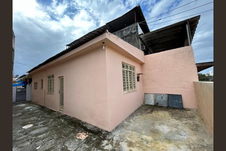 Fachada de casa para alugar com 1 quarto, 38m² em Pavuna, Nilópolis