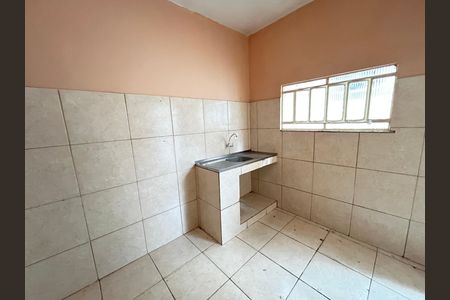 Cozinha de casa para alugar com 1 quarto, 38m² em Pavuna, Nilópolis