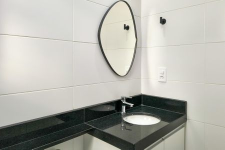 Apartamento para alugar com 83m², 2 quartos e 1 vaga Apartamento para alugar com 83m², 2 quartos e 1 vagaBanheiro da Suíte 1