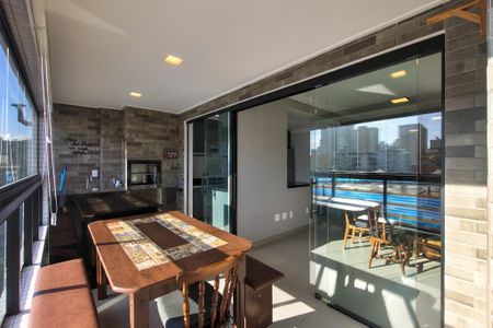 Apartamento para alugar com 83m², 2 quartos e 1 vaga Apartamento para alugar com 83m², 2 quartos e 1 vagaSacada