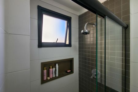 Apartamento para alugar com 83m², 2 quartos e 1 vaga Apartamento para alugar com 83m², 2 quartos e 1 vagaBanheiro da Suíte 1