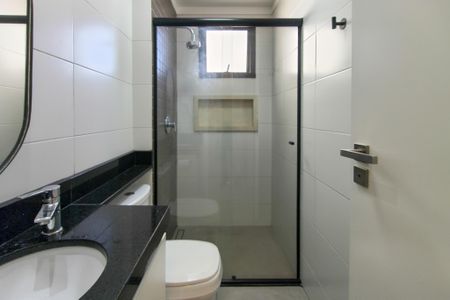 Apartamento para alugar com 83m², 2 quartos e 1 vaga Apartamento para alugar com 83m², 2 quartos e 1 vagaBanheiro da Suíte 2