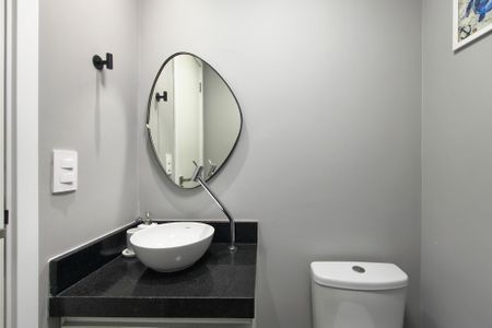 Apartamento para alugar com 83m², 2 quartos e 1 vaga Apartamento para alugar com 83m², 2 quartos e 1 vagaBanheiro