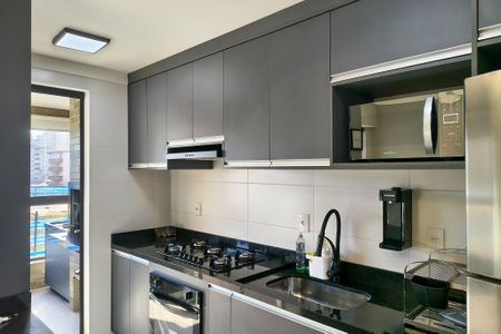 Cozinha de apartamento para alugar com 2 quartos, 83m² em Canto do Forte, Praia Grande