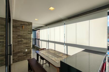 Apartamento para alugar com 83m², 2 quartos e 1 vaga Apartamento para alugar com 83m², 2 quartos e 1 vagaSacada