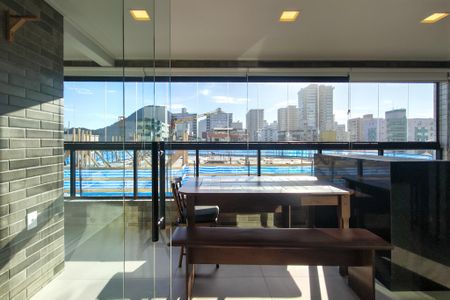 Apartamento para alugar com 83m², 2 quartos e 1 vaga Apartamento para alugar com 83m², 2 quartos e 1 vagaSacada