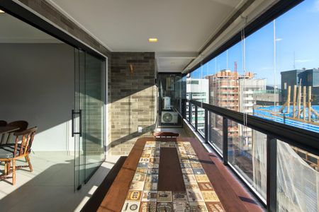 Apartamento para alugar com 83m², 2 quartos e 1 vaga Apartamento para alugar com 83m², 2 quartos e 1 vagaSacada