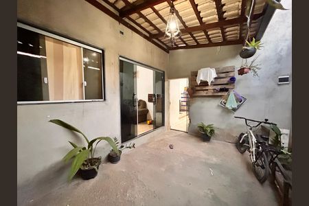 Casa à venda com 132m², 2 quartos e 1 vaga