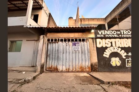 Casa à venda com 132m², 2 quartos e 1 vaga